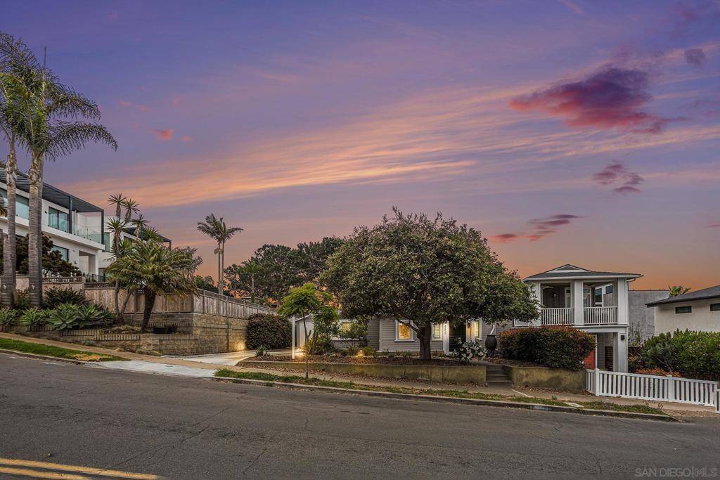 San Diego, CA 92107,4655 Coronado Ave.