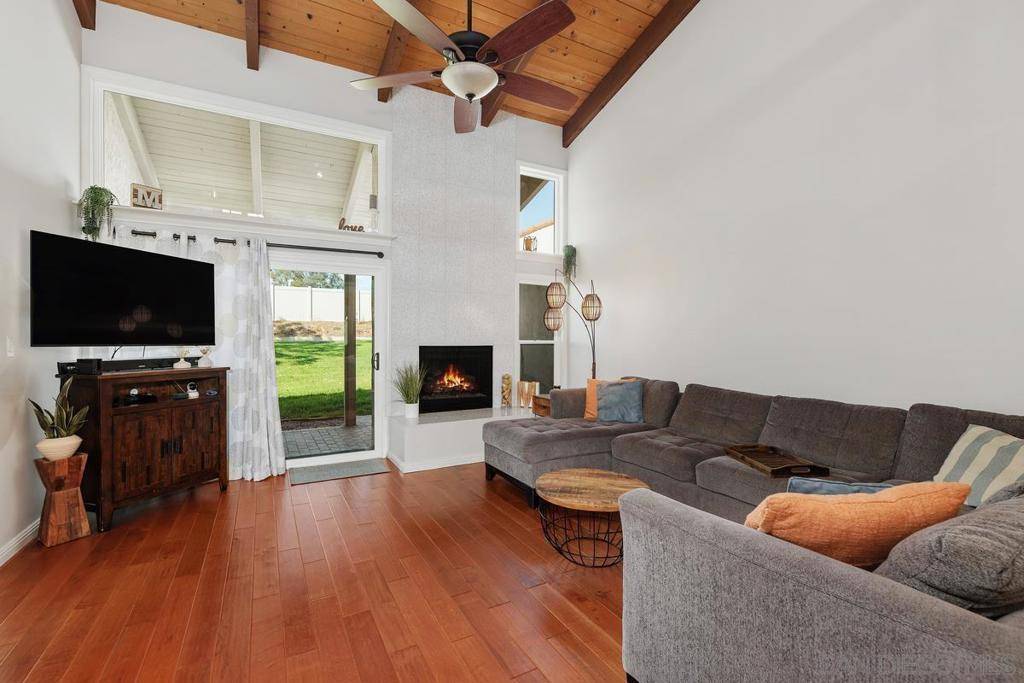 Poway, CA 92064,17930 Villamoura Dr