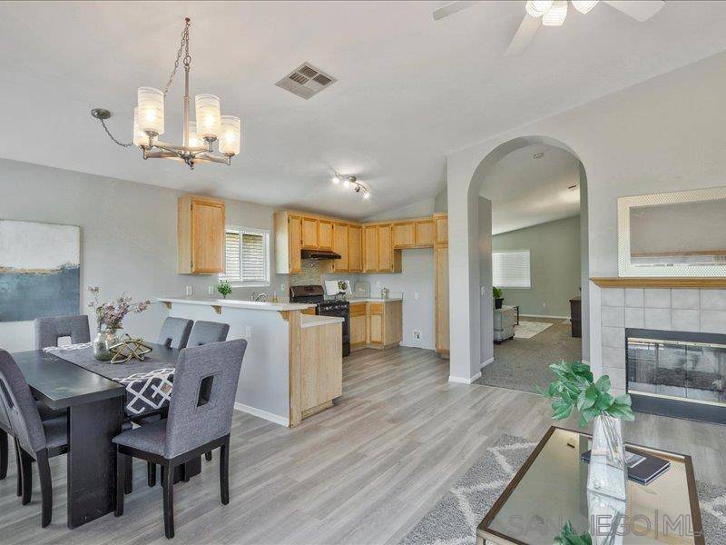 1277 Glencoe Dr San Diego, CA 92114
