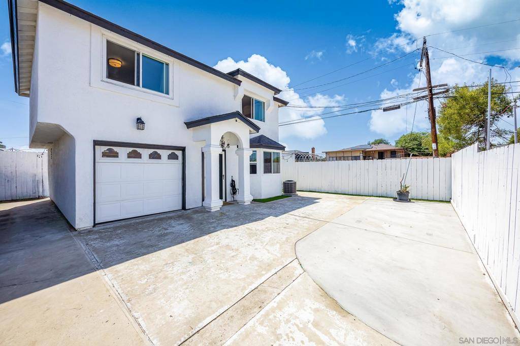San Diego, CA 92139,5778 Cumberland St