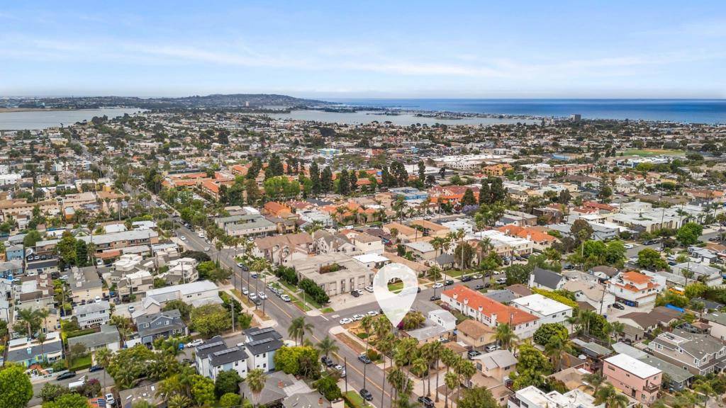San Diego, CA 92109,4804 Lamont St