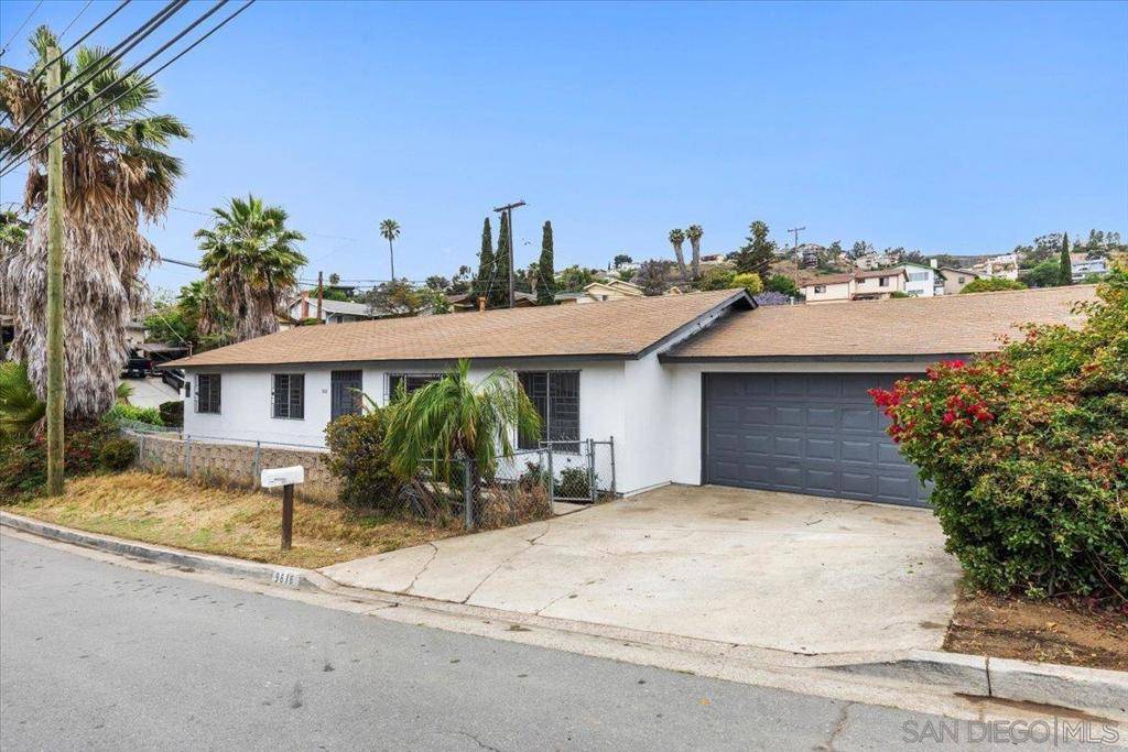 Spring Valley, CA 91977,9616 Apple Street
