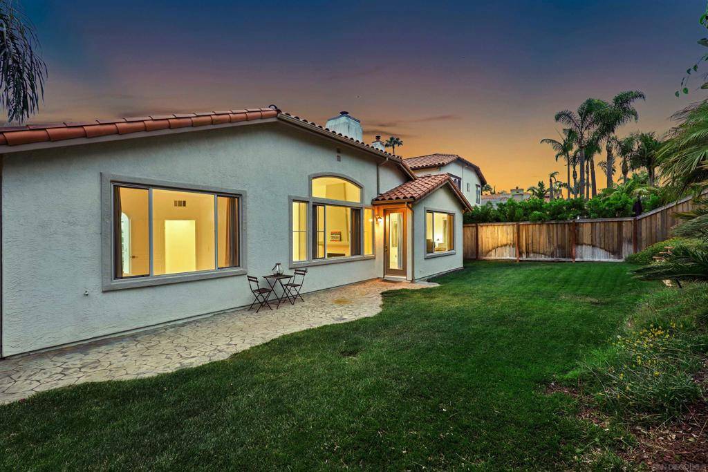 Carlsbad, CA 92011,6660 Curlew Ter