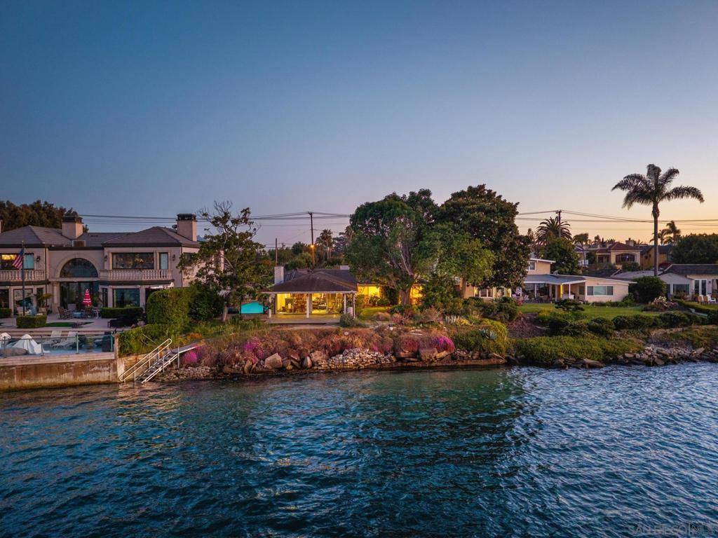 Coronado, CA 92118,Address not disclosed