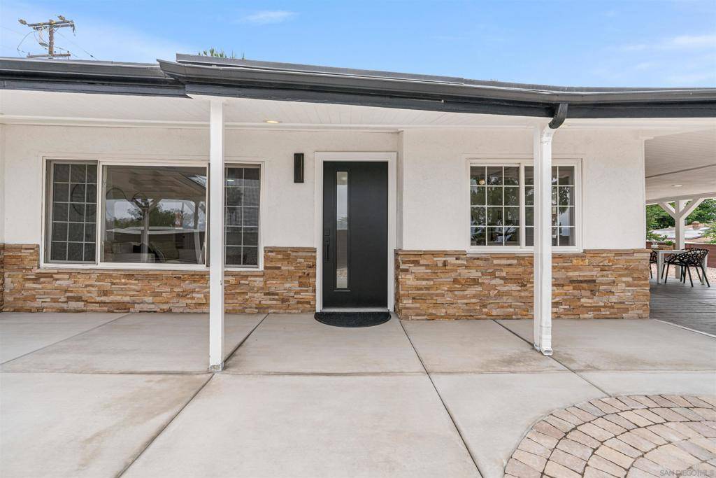 Santee, CA 92071,9376 Starcrest Dr