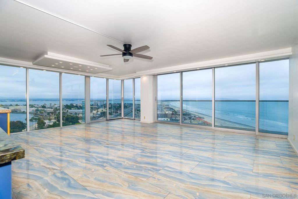 Coronado, CA 92118,1820 Avenida del Mundo #1504