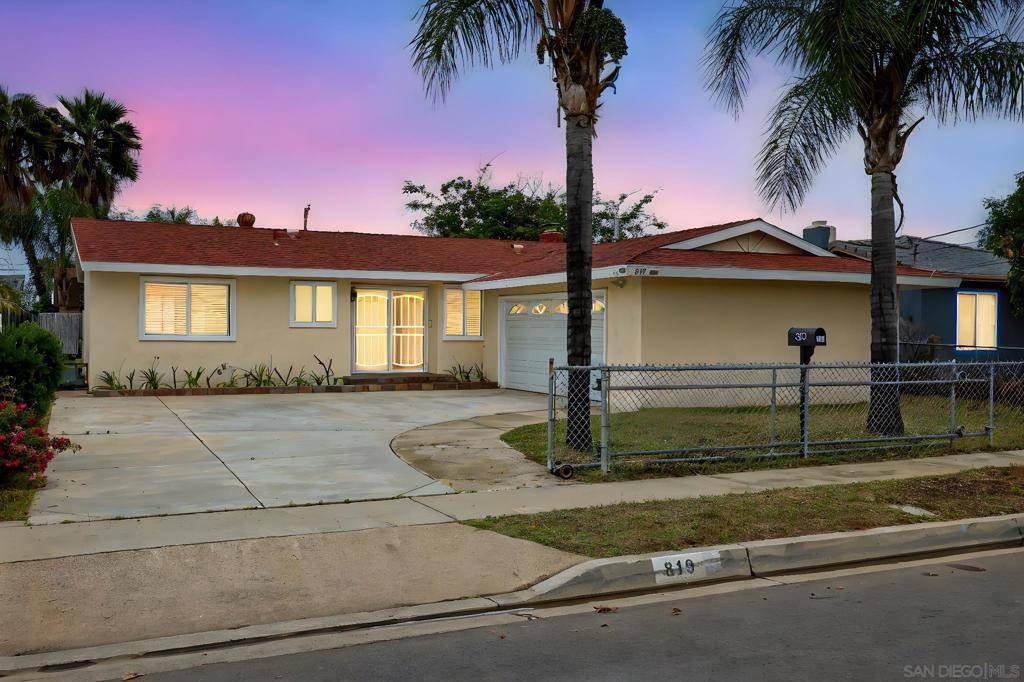 Escondido, CA 92027,819 Daisy St
