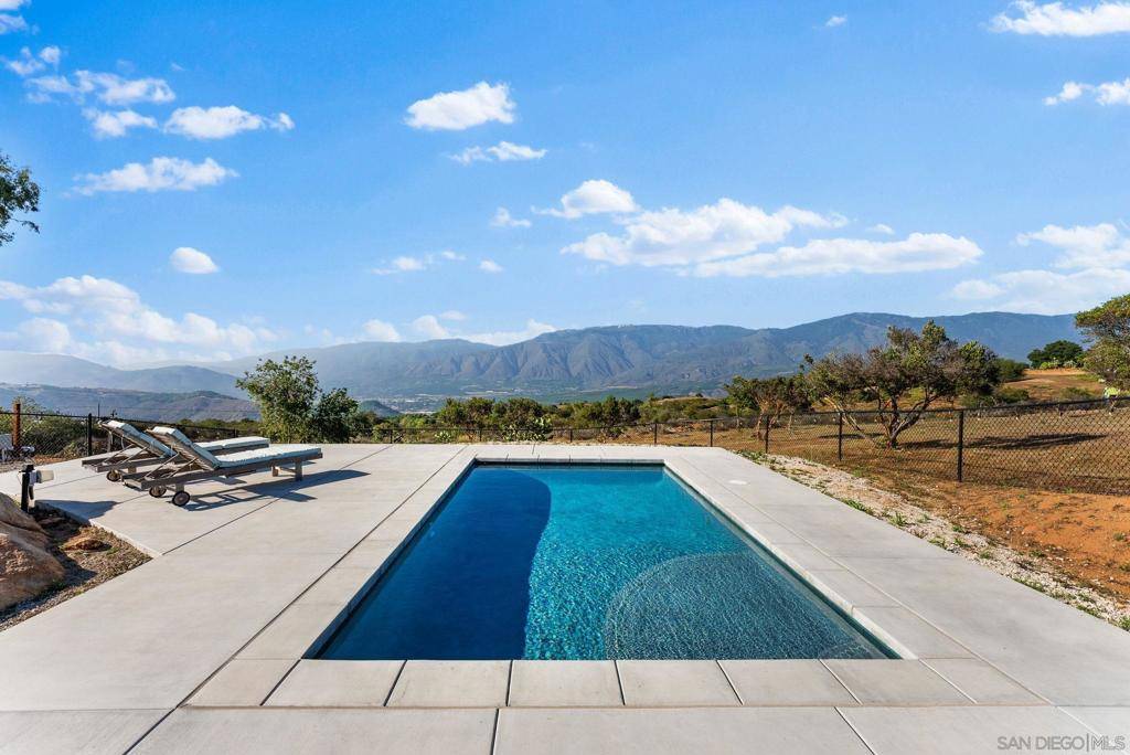 Valley Center, CA 92082,30785 Pauma Heights Road