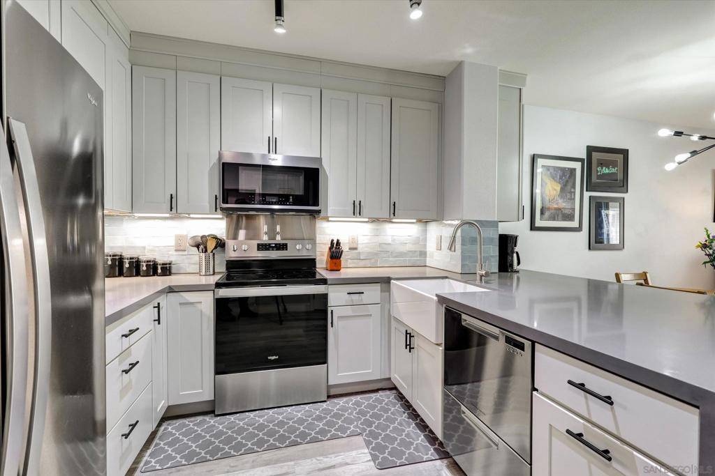 San Diego, CA 92101,1601 India St #211