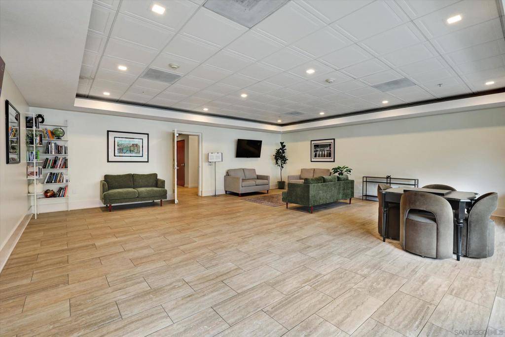 San Diego, CA 92101,1601 India St #211