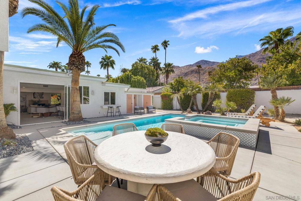 Palm Springs, CA 92264,252 E Ocotillo Ave.