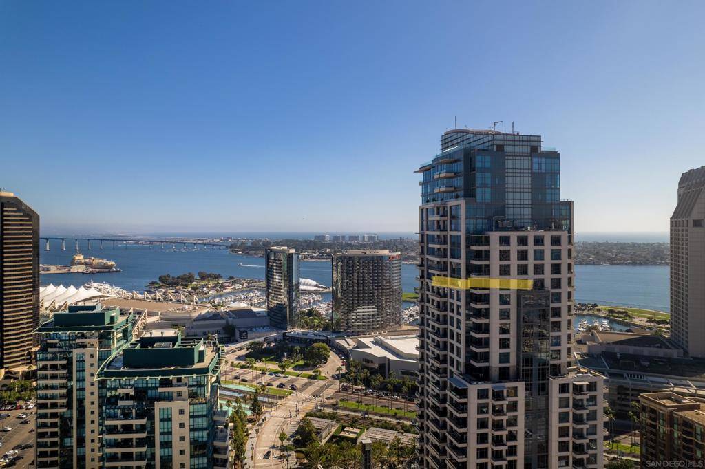 San Diego, CA 92101,550 Front St #2702
