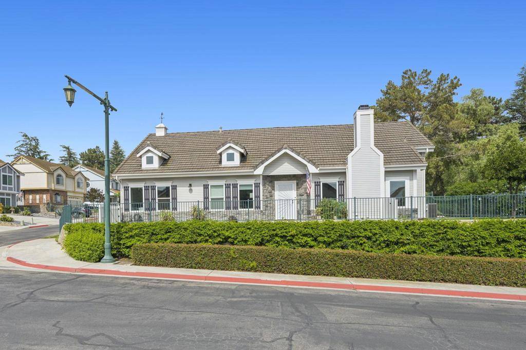 San Marcos, CA 92078,1198 Gazania Ct