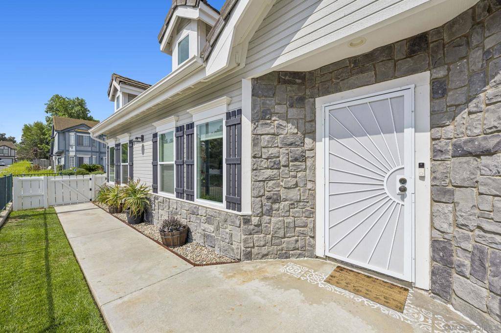 San Marcos, CA 92078,1198 Gazania Ct
