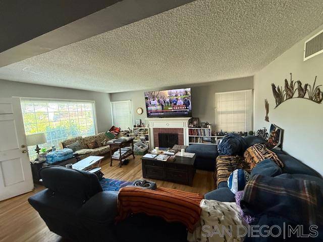 Van Nuys, CA 91401,14308 Miranda St