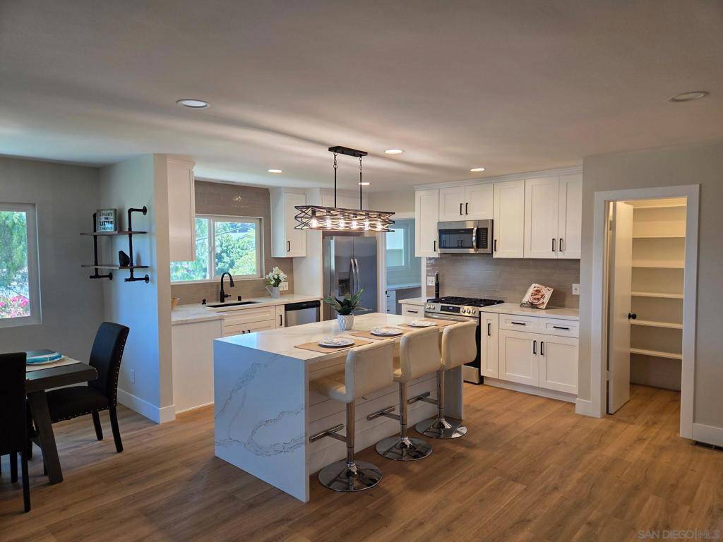 La Mesa, CA 91941,4443 4th St