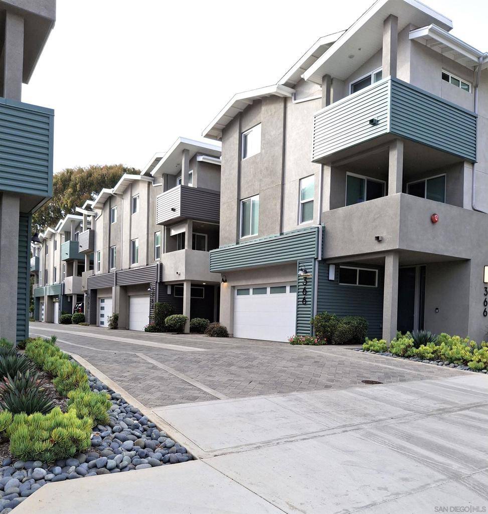 Carlsbad, CA 92008,358 Walnut Ave