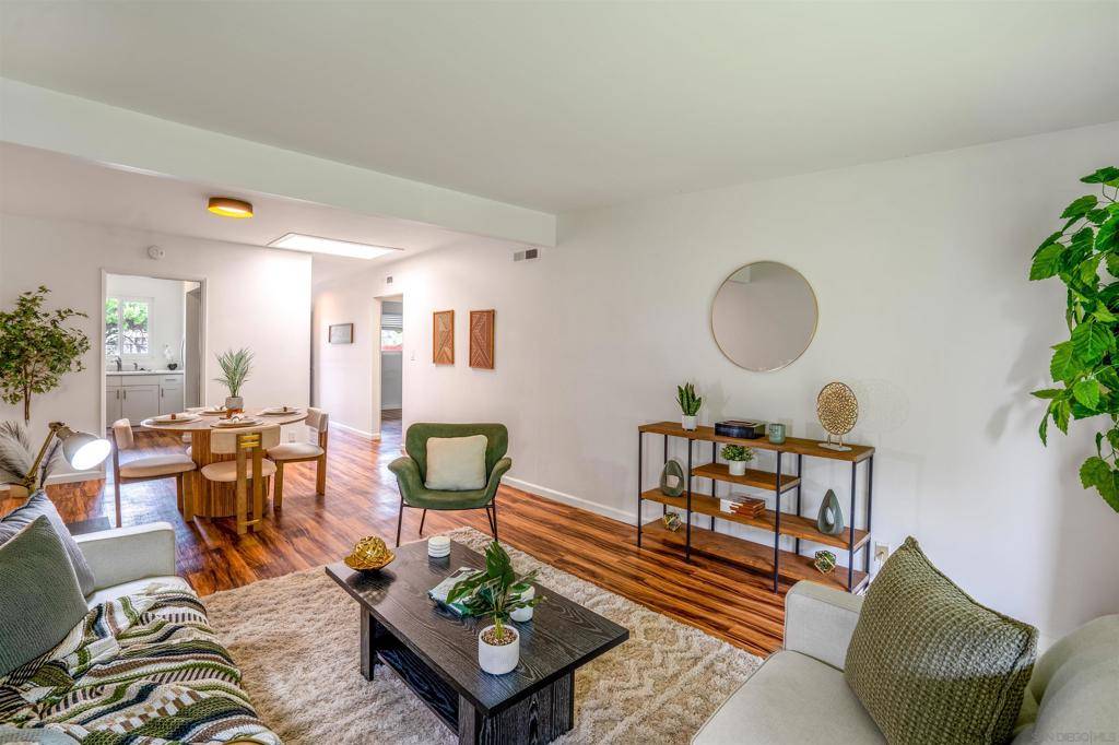 Encinitas, CA 92024,820 Encinitas Blvd #203