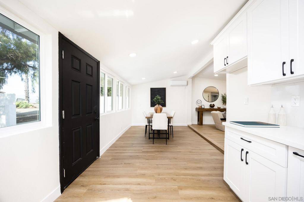 Fallbrook, CA 92028,678 Robby Way