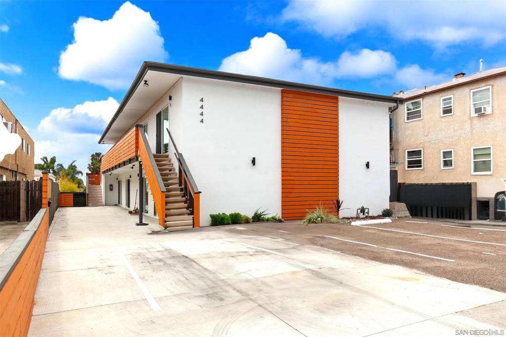 San Diego, CA 92115,4444 49th St