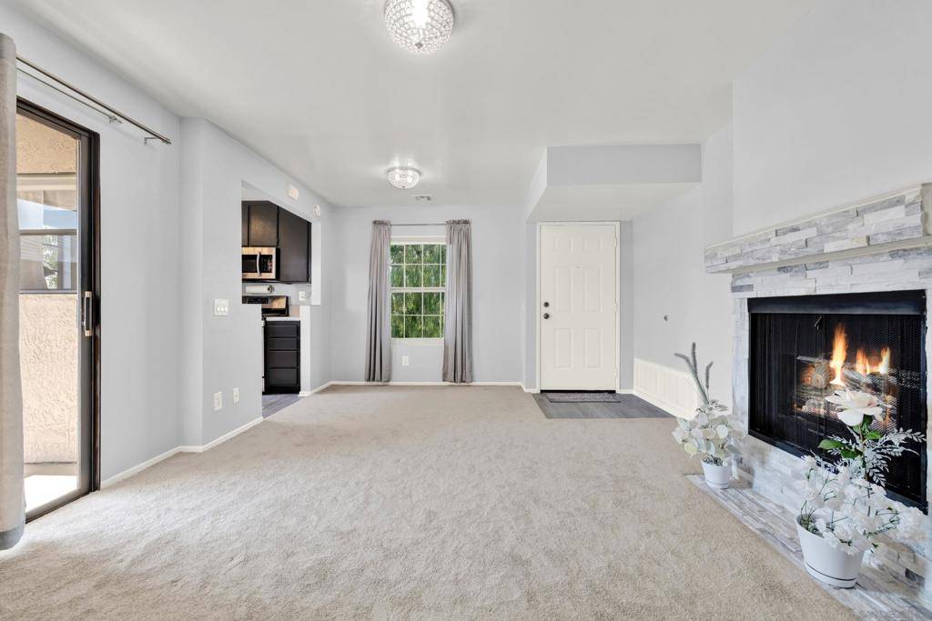 San Diego, CA 92129,10357 Azuaga St #208
