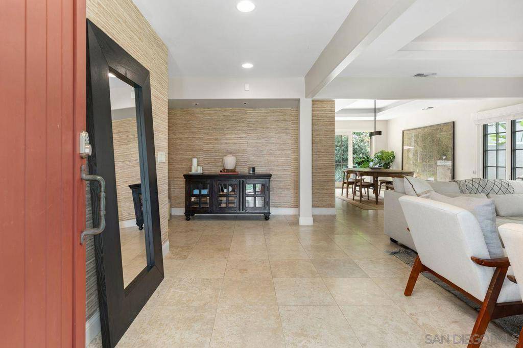 La Jolla, CA 92037,2676 Caminito Prado