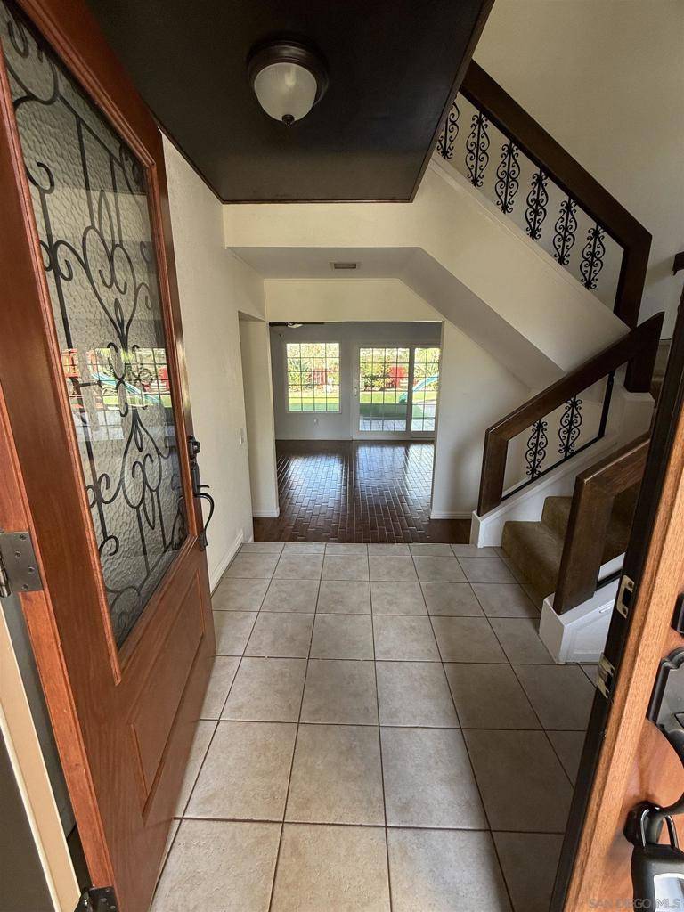 San Diego, CA 92129,12661 Cijon st