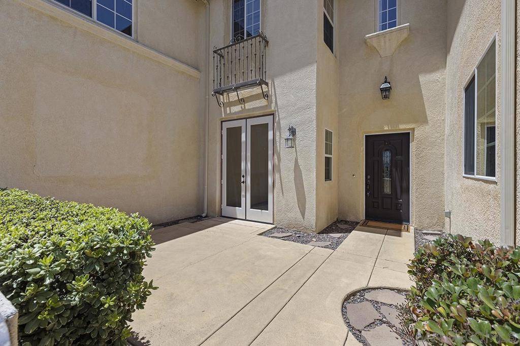 San Marcos, CA 92078,392 Corte San Rio