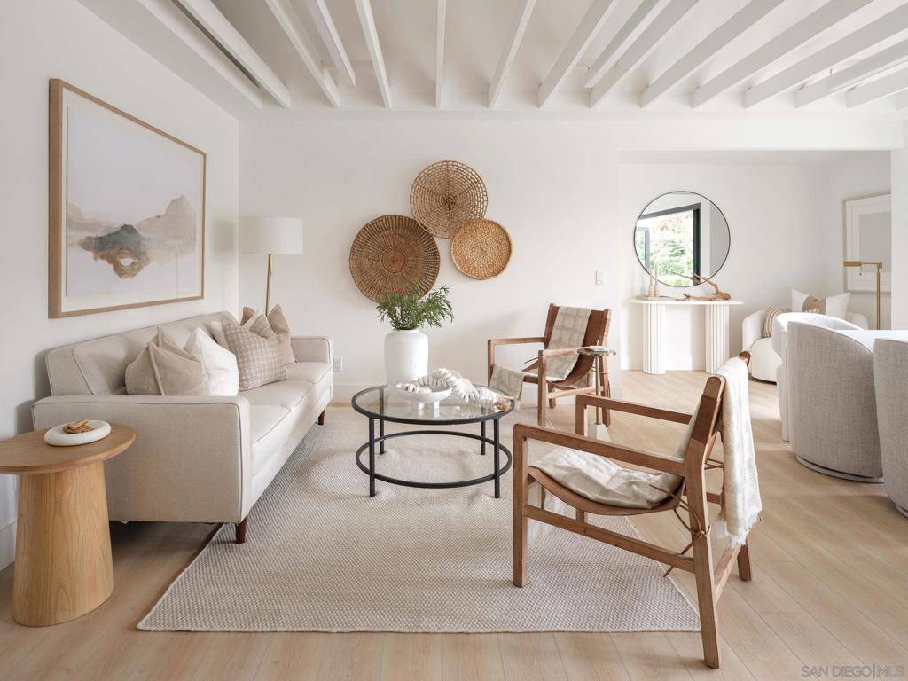 Solana Beach, CA 92075,148 N. Acacia
