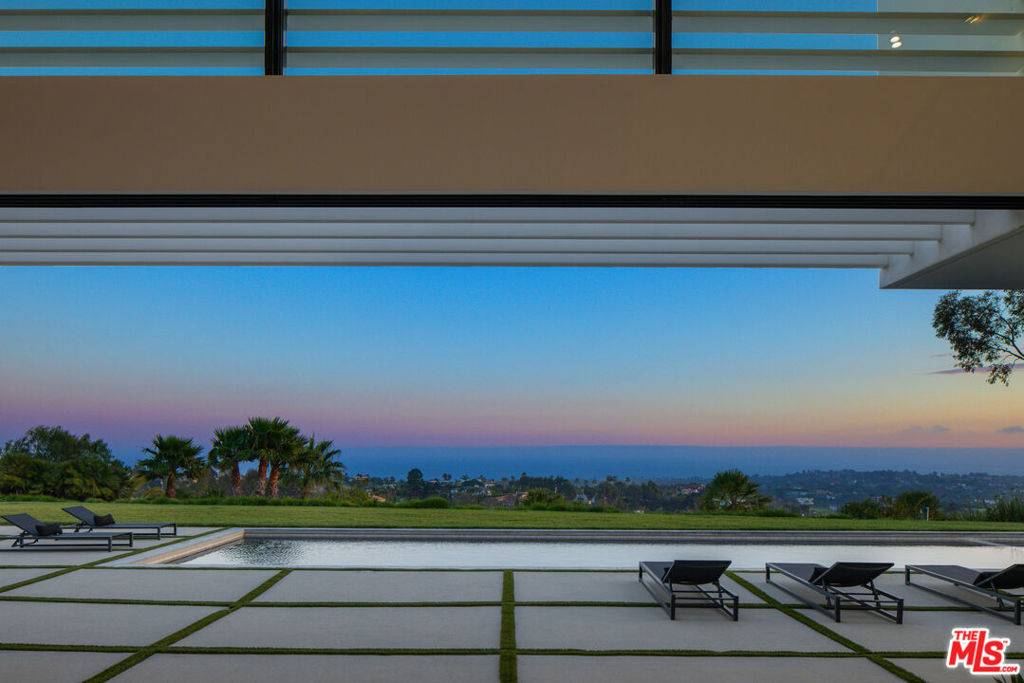 Malibu, CA 90265,5601 Kanan Dume RD