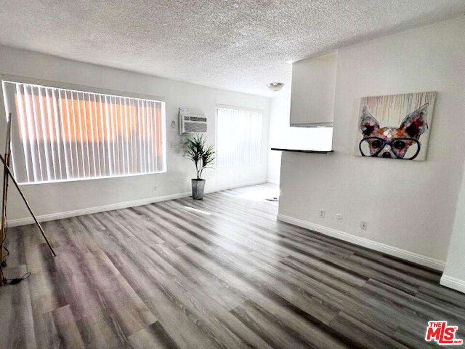 Los Angeles, CA 90038,5656 La Mirada AVE #7
