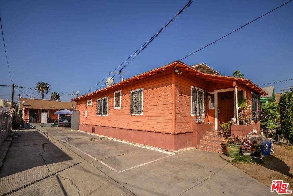 Los Angeles, CA 90006,1139 S Kingsley DR
