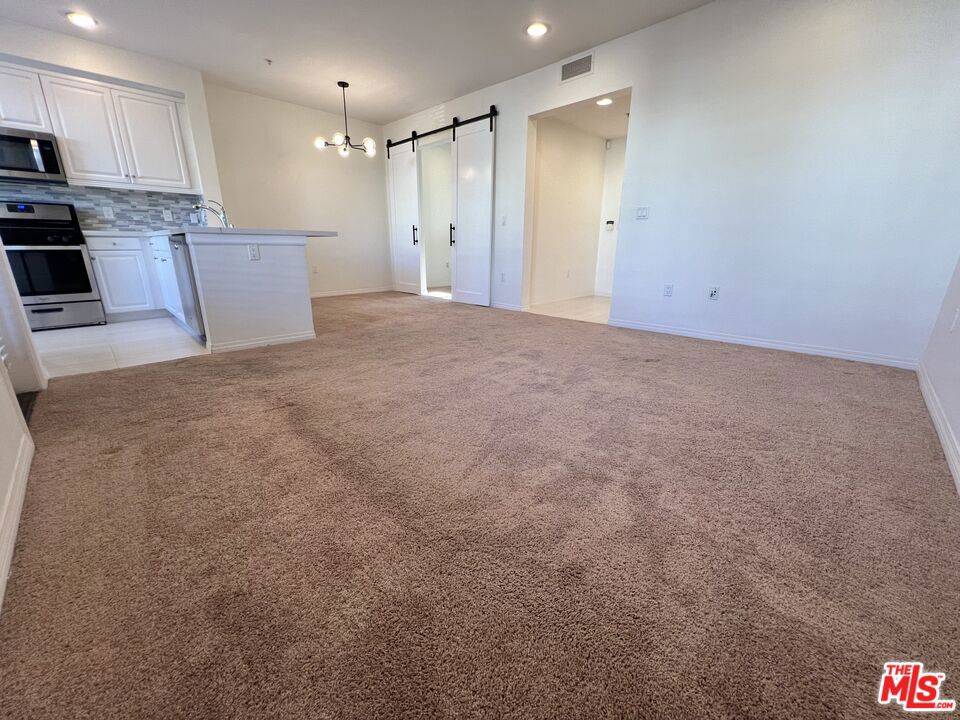 Playa Vista, CA 90094,6020 Seabluff DR #302