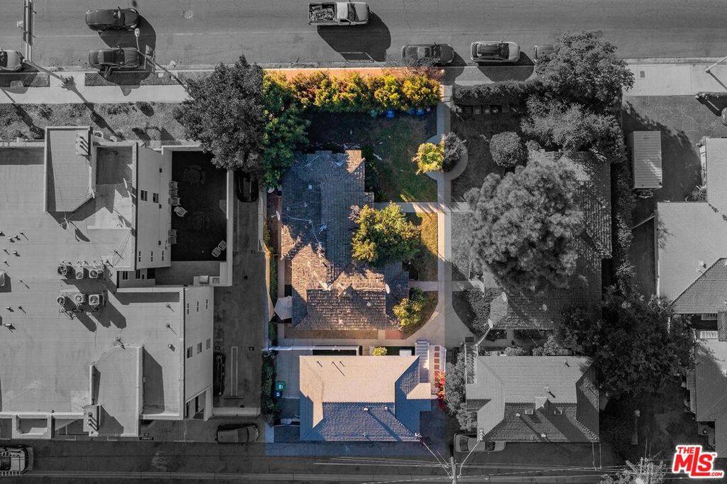 Valley Village, CA 91607,4522 Laurel Canyon BLVD