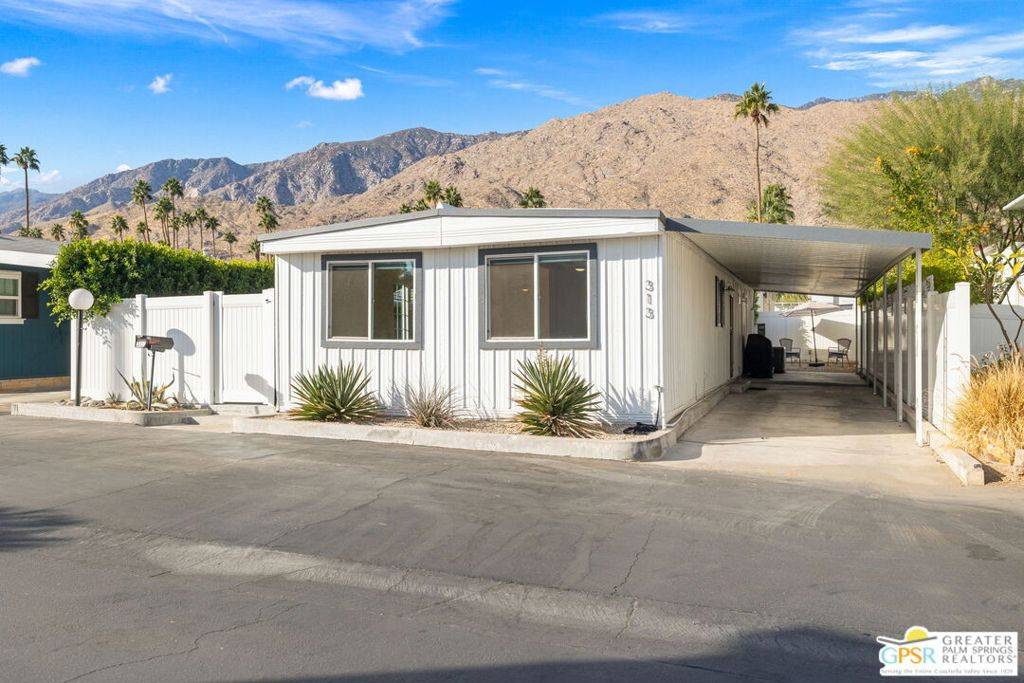 Palm Springs, CA 92264,313 Kona LN