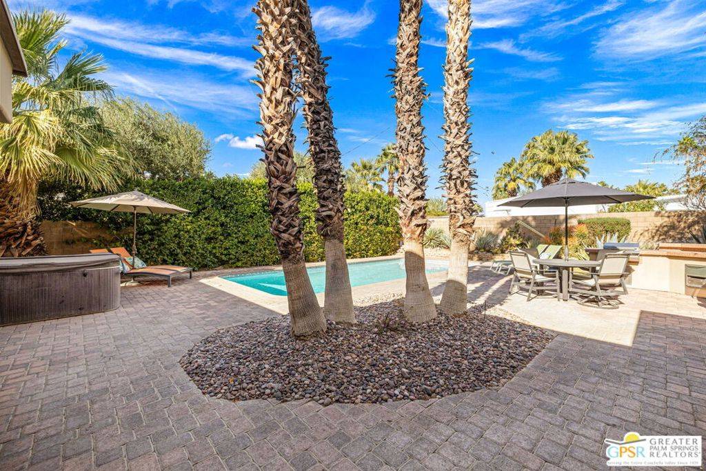 Palm Springs, CA 92262,576 E Desert Holly CIR