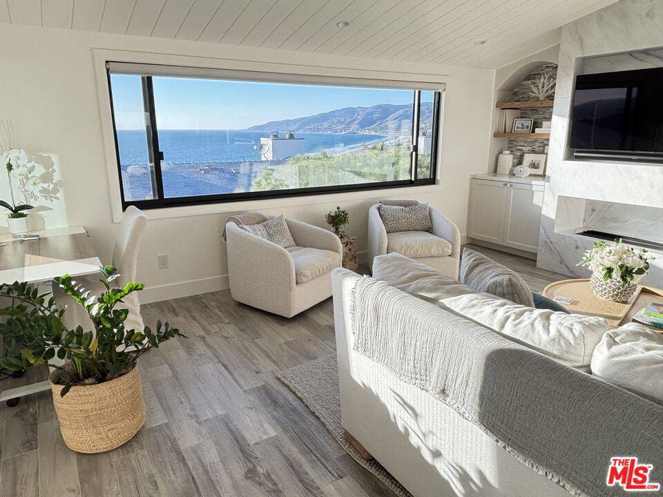 Malibu, CA 90265,6775 Las Olas WAY