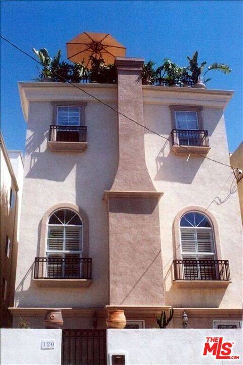 Marina Del Rey, CA 90292,120 Galleon ST