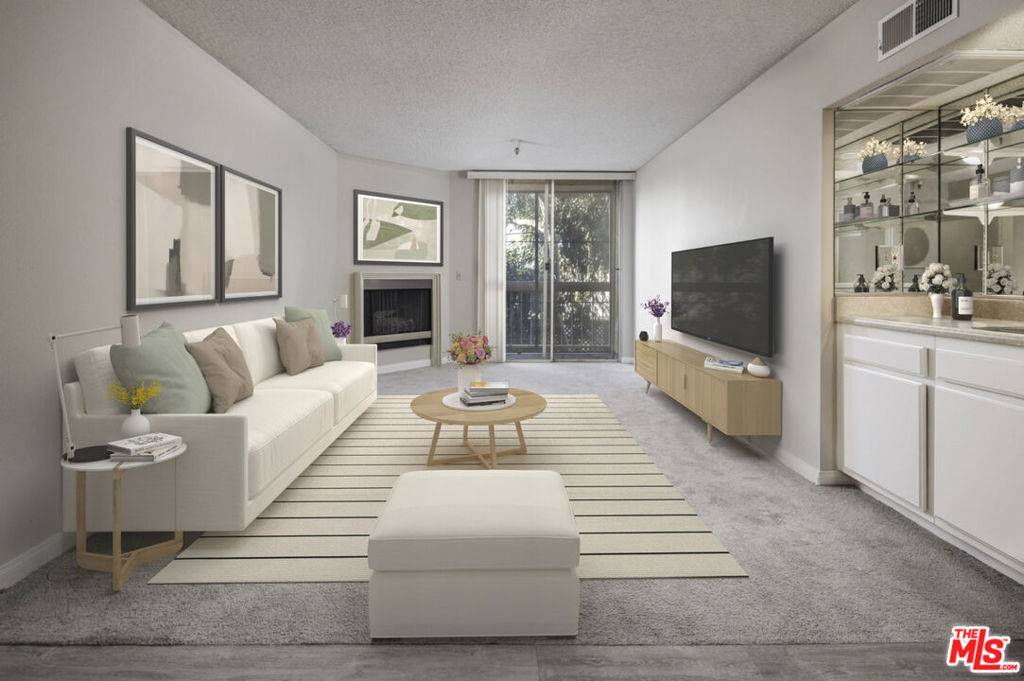 North Hollywood, CA 91601,5143 Bakman AVE #208