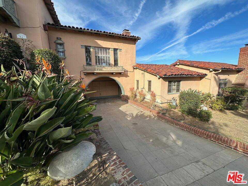 View Park, CA 90008,3627 Aureola BLVD