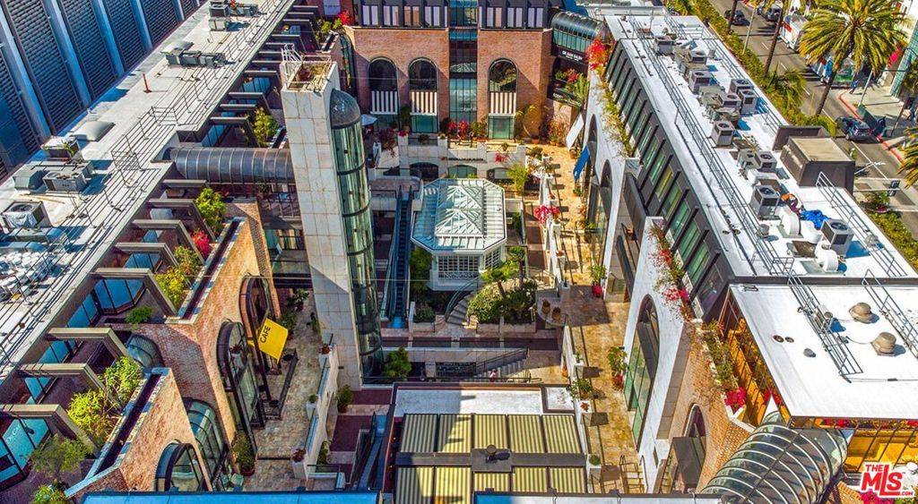 Beverly Hills, CA 90210,421 RODEO DR #Pent 1&3