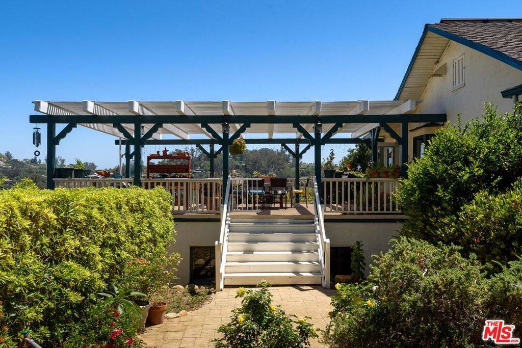 Santa Barbara, CA 93108,770 Coyote RD