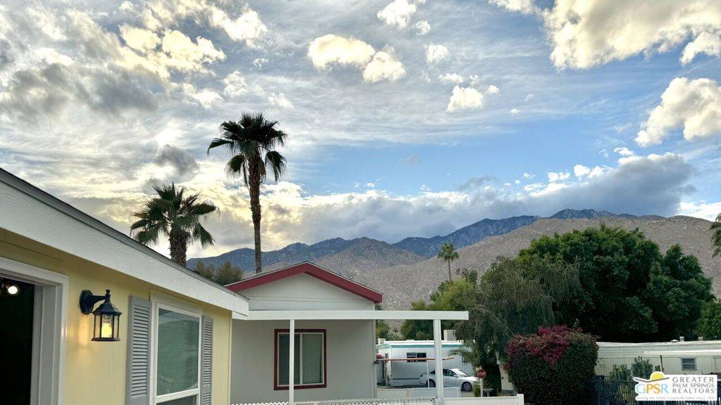 Palm Springs, CA 92264,323 Wigwam ST