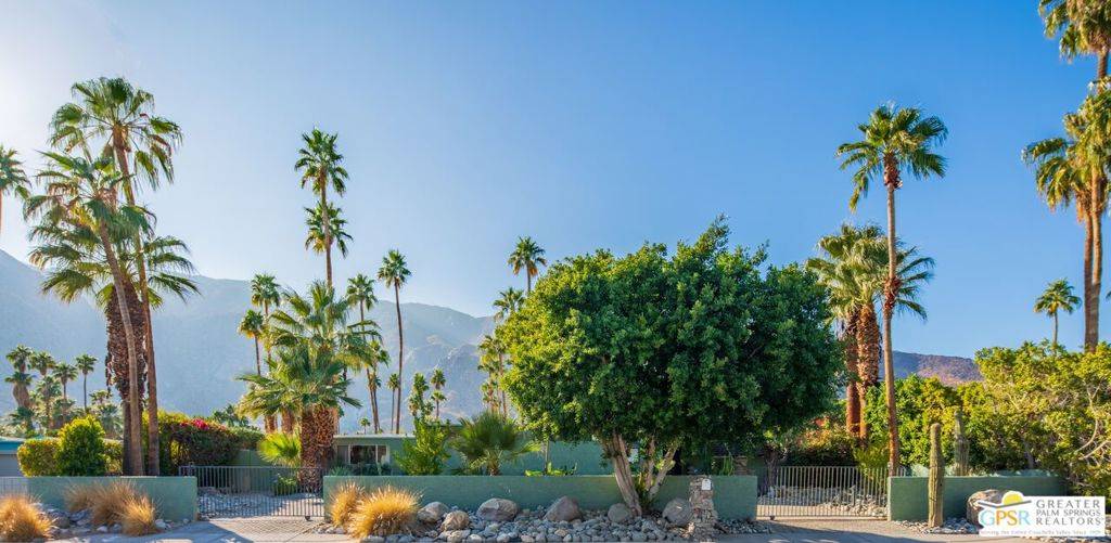 Palm Springs, CA 92262,817 N Via Monte VIS