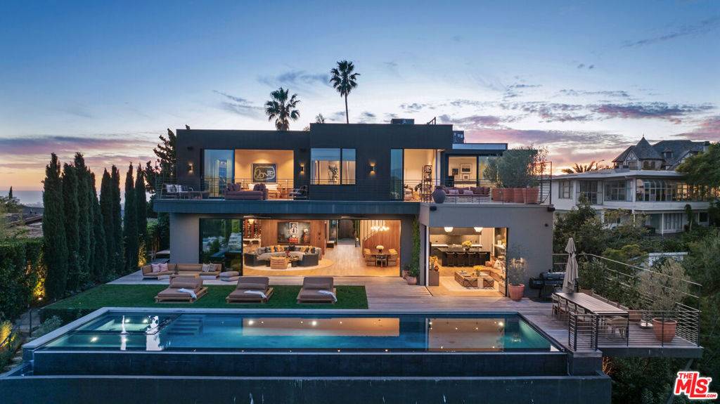 Los Angeles, CA 90077,1030 Somera RD