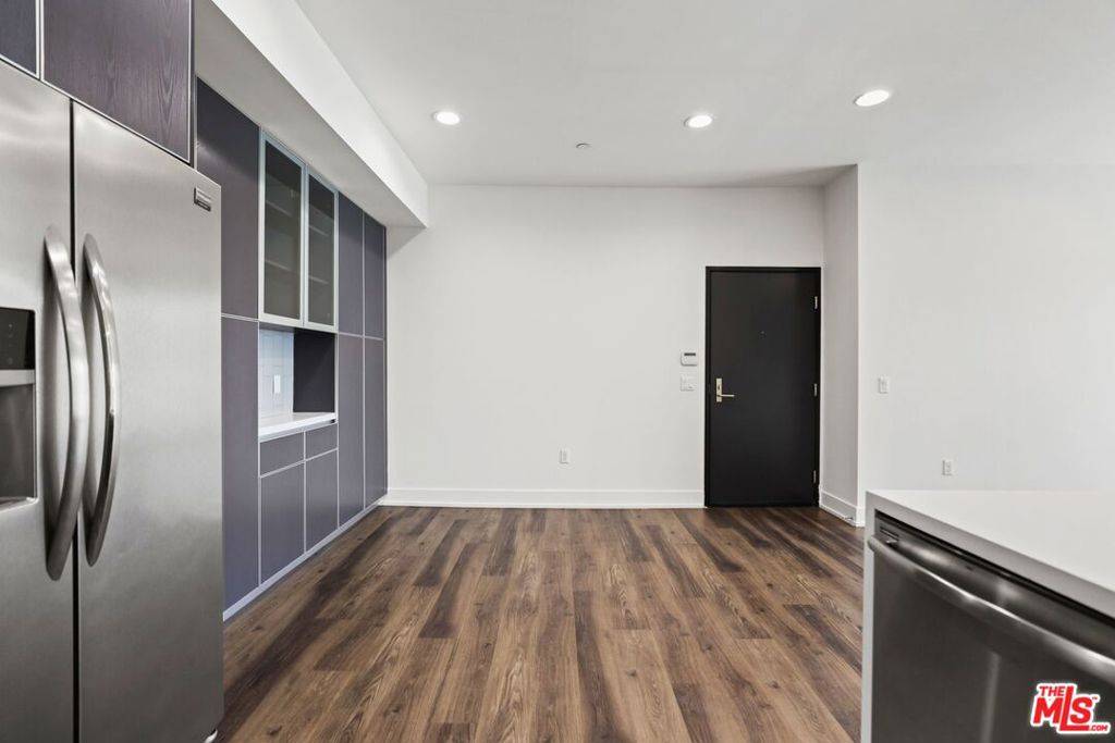 Los Angeles, CA 90046,1319 Martel #106