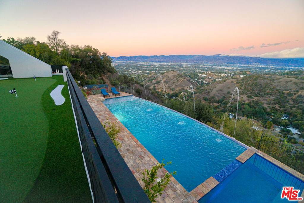 13211 Mulholland DR Beverly Hills, CA 90210