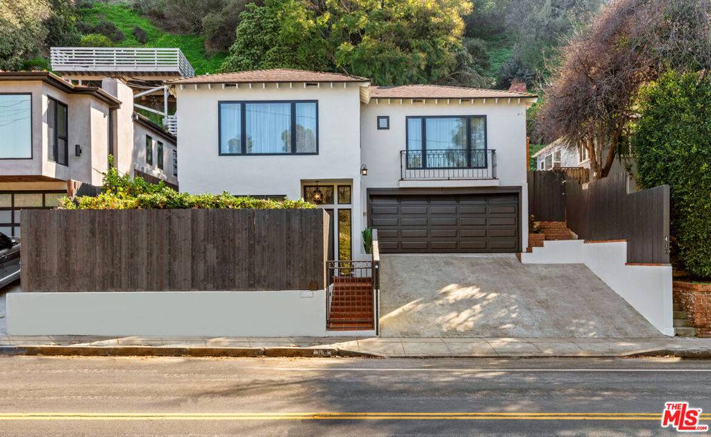 Santa Monica, CA 90402,410 Entrada DR