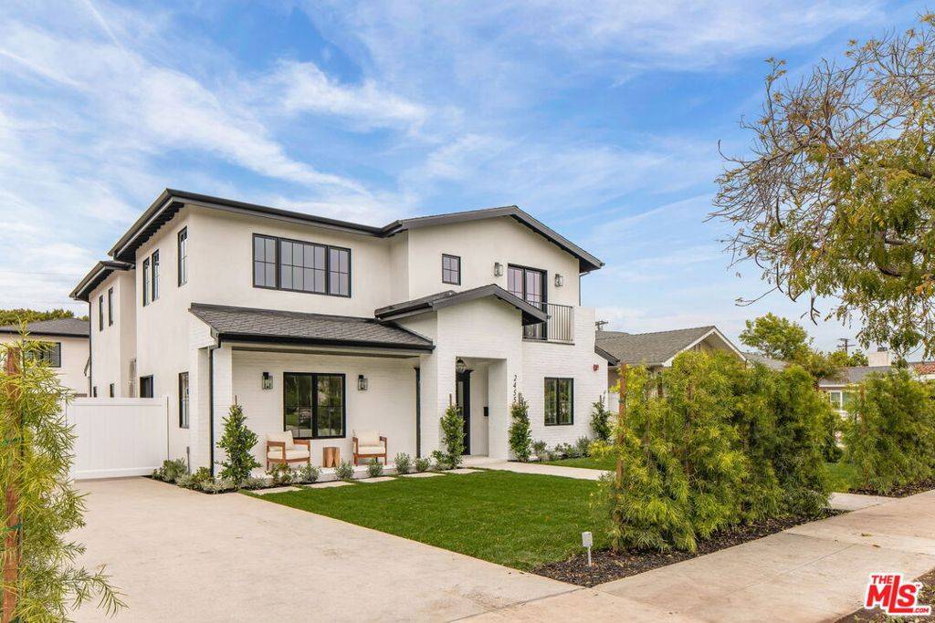 Santa Monica, CA 90405,2455 23rd ST