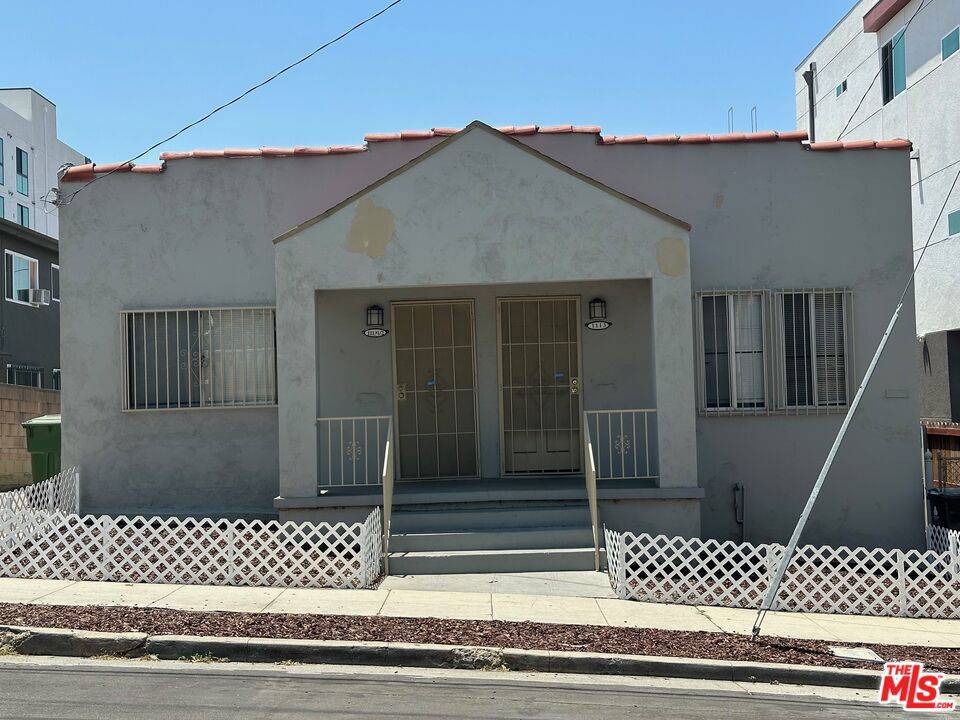 Los Angeles, CA 90006,1113 S Hobart BLVD